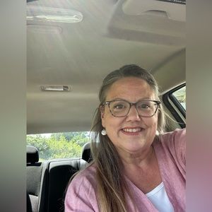 Hi, I’m Tonia 🙋🏼‍♀️ I’m just getting started, but my closet will be full soon